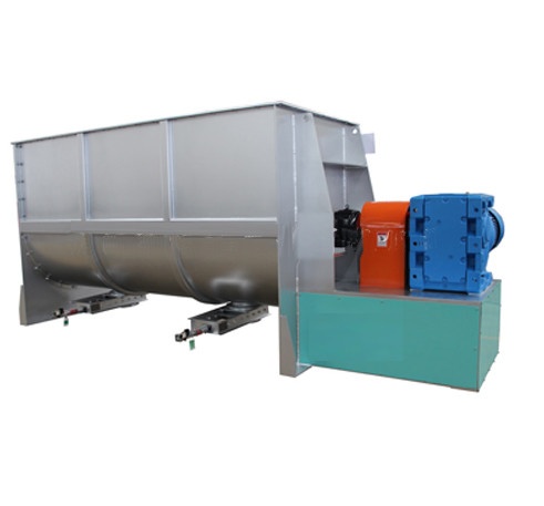 Single spindle blade type high efficiency mixer